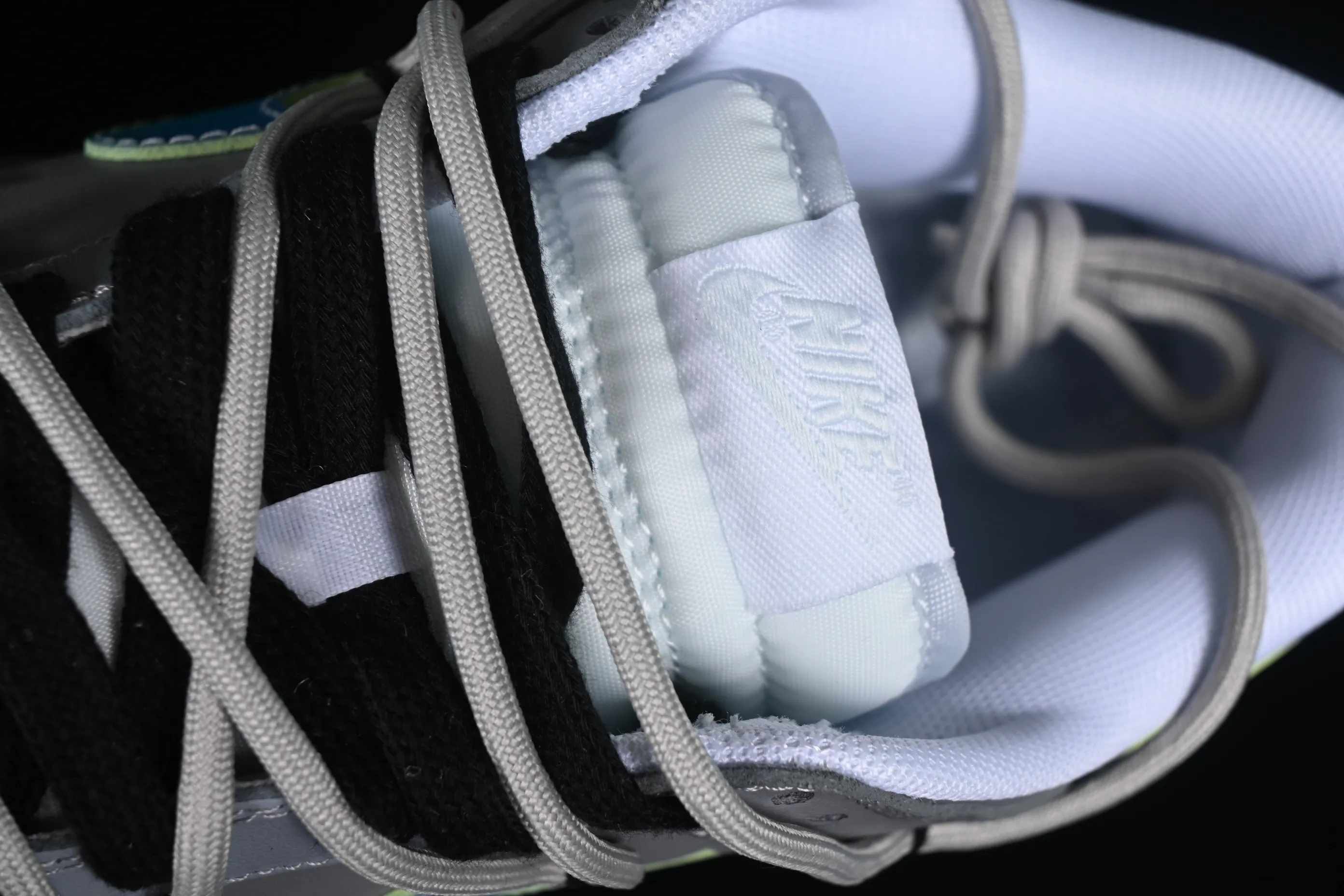 All Categories Nk SB Dunk Series Nk SB Dunk Low Low-top Sneakers Nk Dunk Low Panda Prank Space Exploration-Alien Threat SB Strap Low-top Casual Sneakers DV0831-101